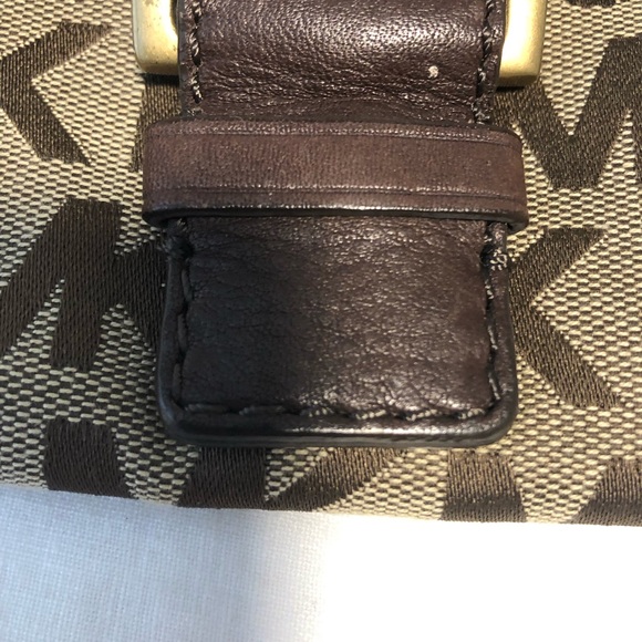 Michael Kors, beautiful cute little bag, brown leather, and canvas supper cute - Picture 10 of 11